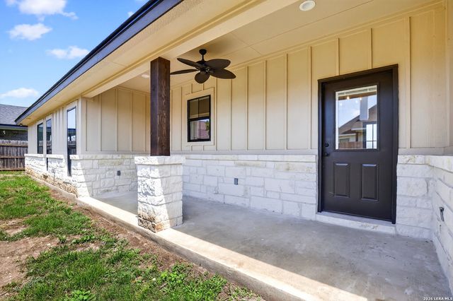 721 N Dickson, Poth, TX 78147