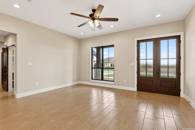 721 N Dickson, Poth, TX 78147