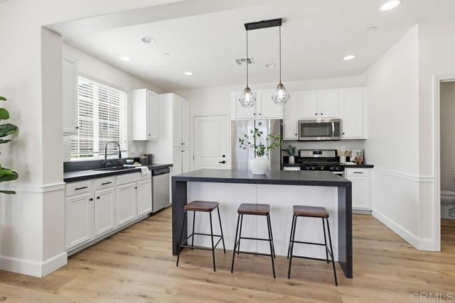 1720 Santa Ivy Ave, Chula Vista, CA 91913