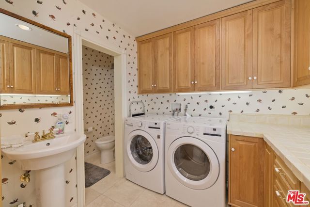 370 Ranch Road, Mammoth Lakes, CA 93546