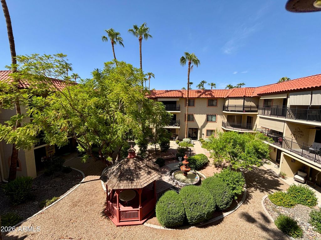 10330 W THUNDERBIRD Boulevard A316, Sun City, AZ 85351 — exterior