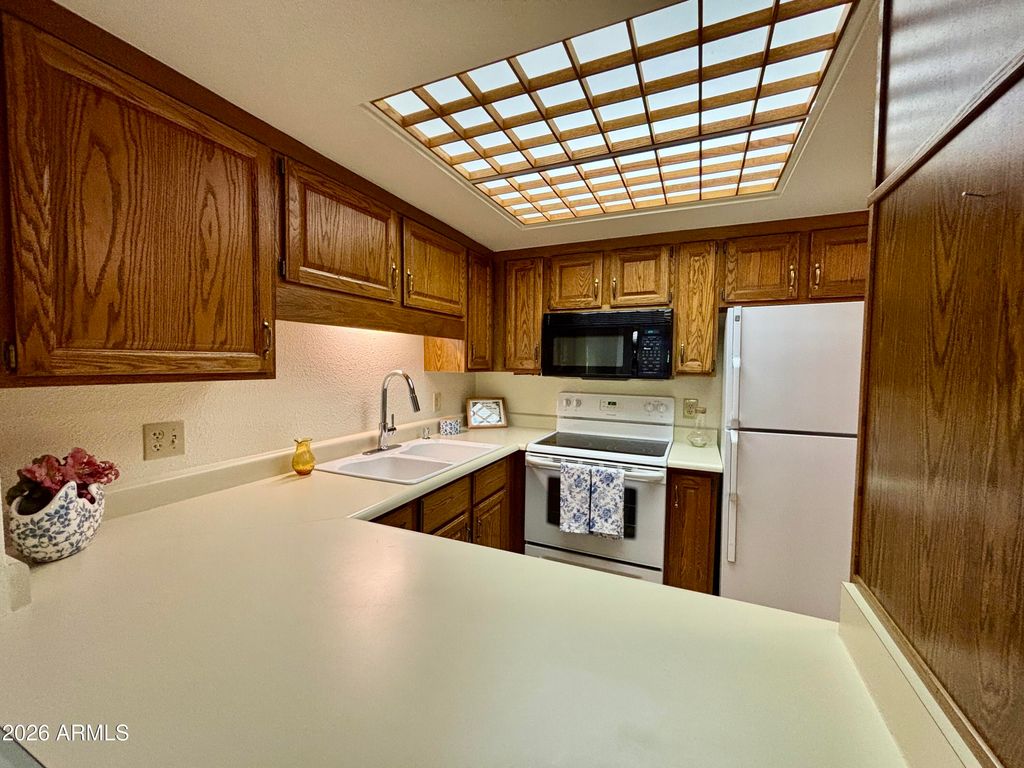 10330 W THUNDERBIRD Boulevard A316, Sun City, AZ 85351 — photo 4