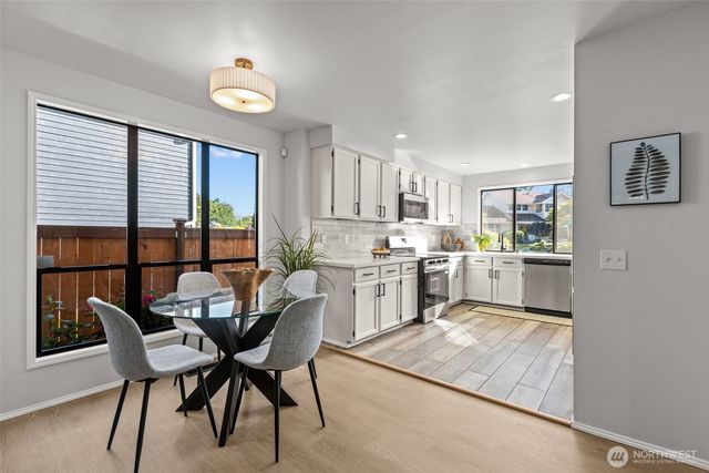 29105 13th Avenue S, Federal Way, WA 98003