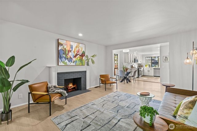 29105 13th Avenue S, Federal Way, WA 98003