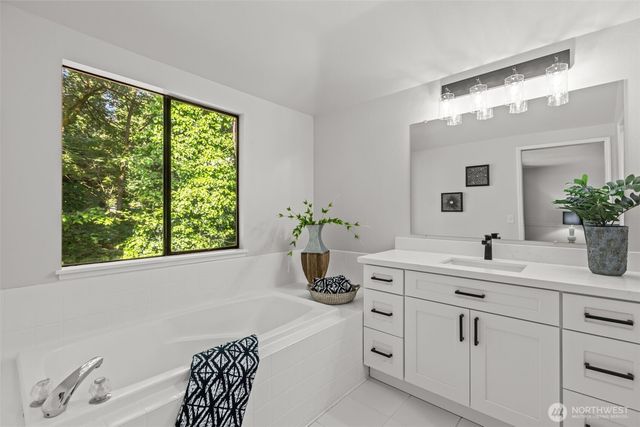 29105 13th Avenue S, Federal Way, WA 98003