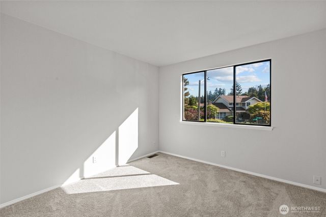 29105 13th Avenue S, Federal Way, WA 98003