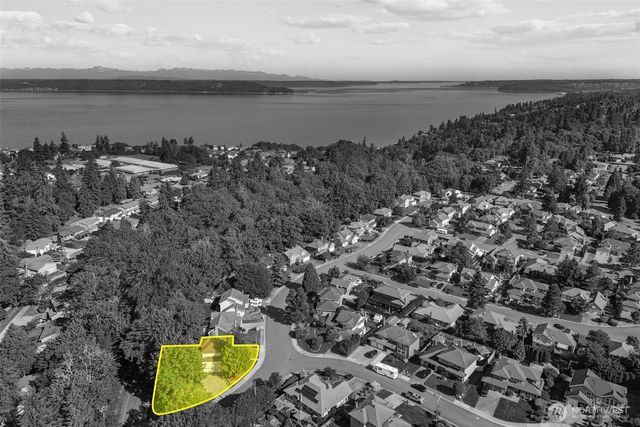 29105 13th Avenue S, Federal Way, WA 98003