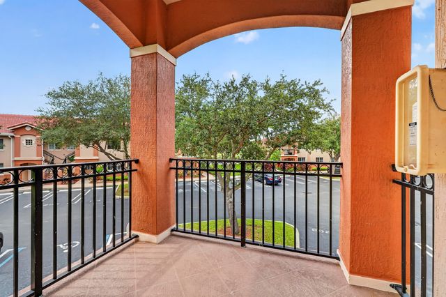 3496 BRIAR BAY Boulevard 206, West Palm Beach, FL 33411