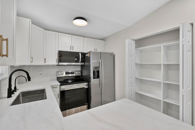 3496 BRIAR BAY Boulevard 206, West Palm Beach, FL 33411