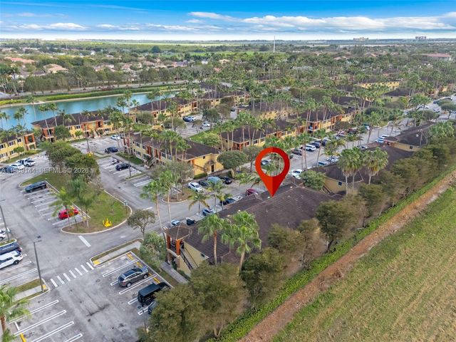 990 NE 33rd Ter 102, Homestead, FL 33033