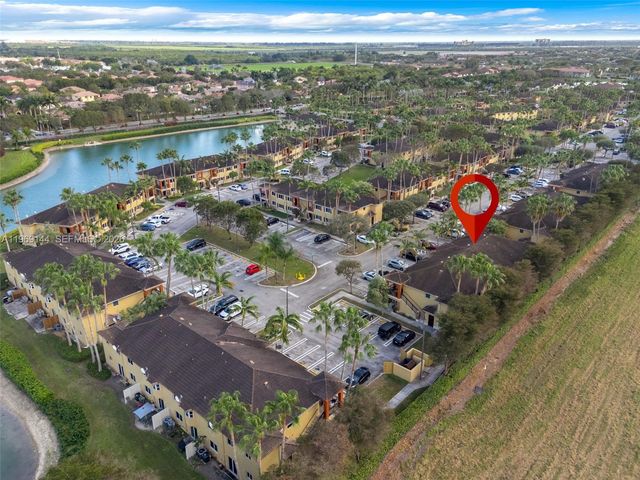 990 NE 33rd Ter 102, Homestead, FL 33033