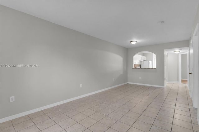 990 NE 33rd Ter 102, Homestead, FL 33033