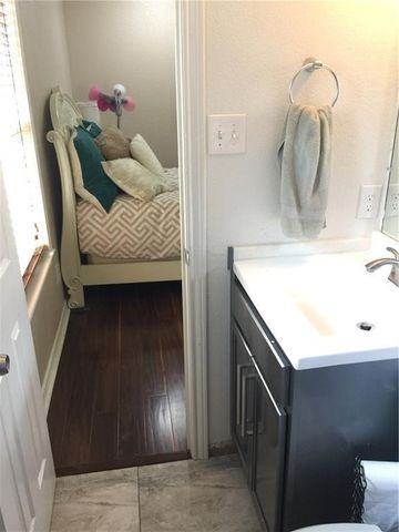 2527 Cunningham Street, Irving, TX 75062