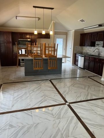 2527 Cunningham Street, Irving, TX 75062