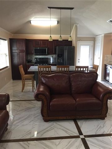 2527 Cunningham Street, Irving, TX 75062