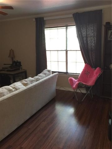 2527 Cunningham Street, Irving, TX 75062