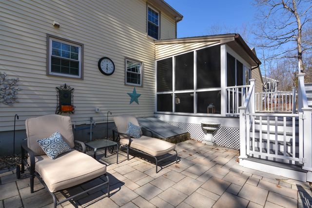 10 Whidden Lane, Litchfield, NH 03052
