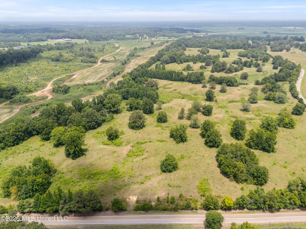 5400 Brownsferry Road, Senatobia, MS 38668 — exterior