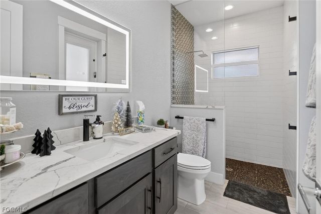 2930 Scenic View DR, Punta Gorda, FL 33950