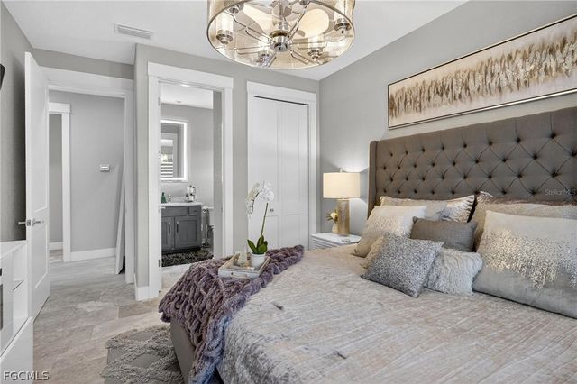 2930 Scenic View DR, Punta Gorda, FL 33950