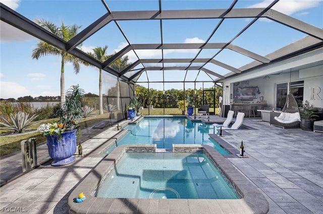 2930 Scenic View DR, Punta Gorda, FL 33950