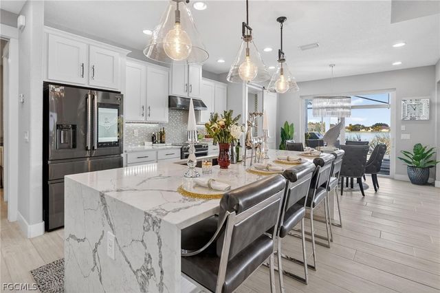 2930 Scenic View DR, Punta Gorda, FL 33950