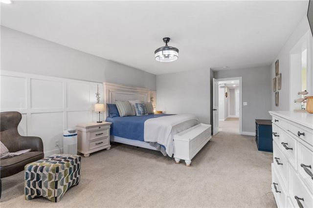 23500 E 11th Street S, Independence, MO 64056