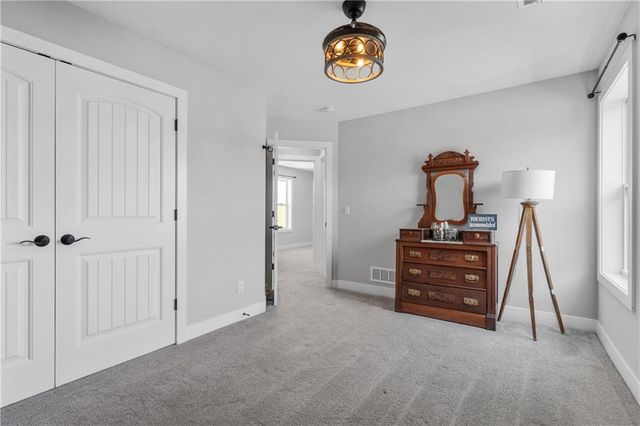 23500 E 11th Street S, Independence, MO 64056