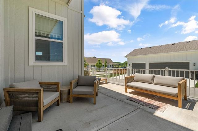 23500 E 11th Street S, Independence, MO 64056