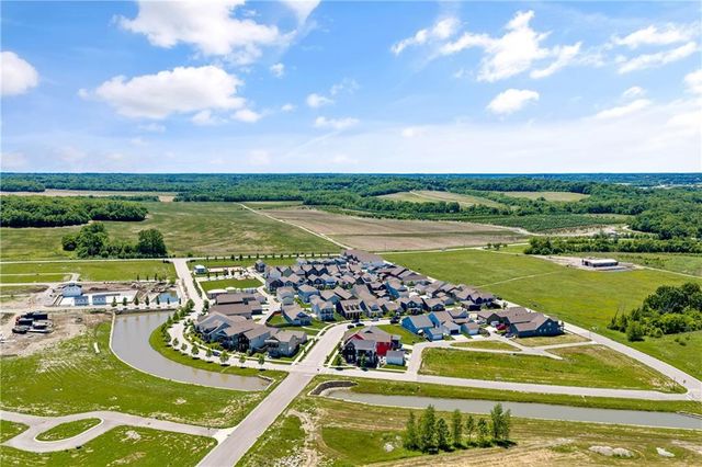 23500 E 11th Street S, Independence, MO 64056