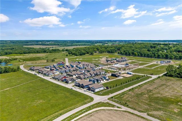 23500 E 11th Street S, Independence, MO 64056