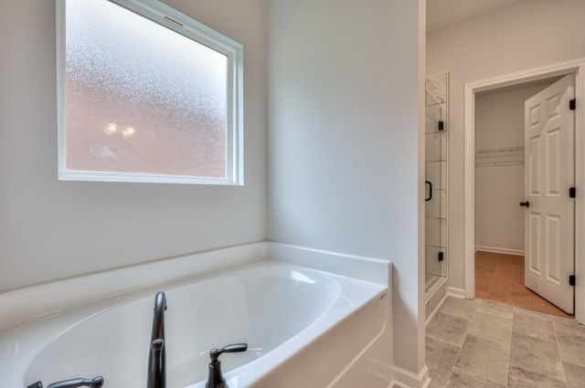 516 Leeland Ct, Gallatin, TN 37066