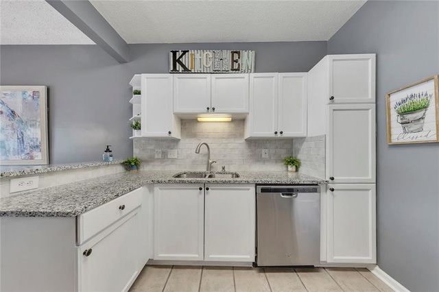 207 The Crossings Lane, Woodstock, GA 30189