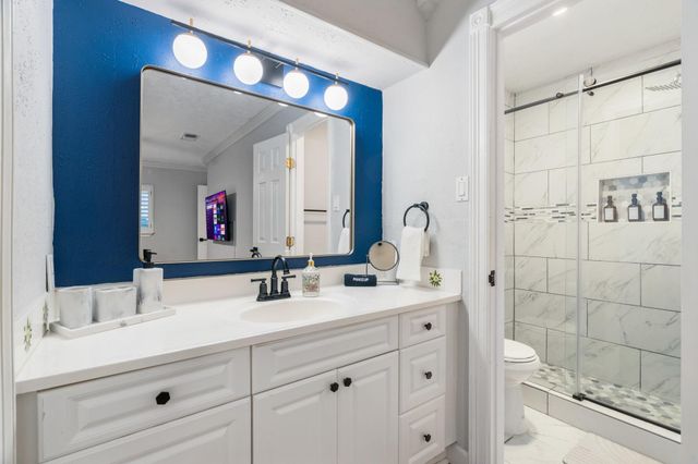 6434 Lynngate Drive, Spring, TX 77373