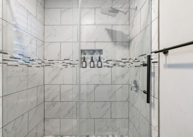 6434 Lynngate Drive, Spring, TX 77373