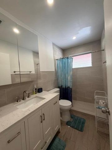 210 NE 5th Avenue, Dania Beach, FL 33004