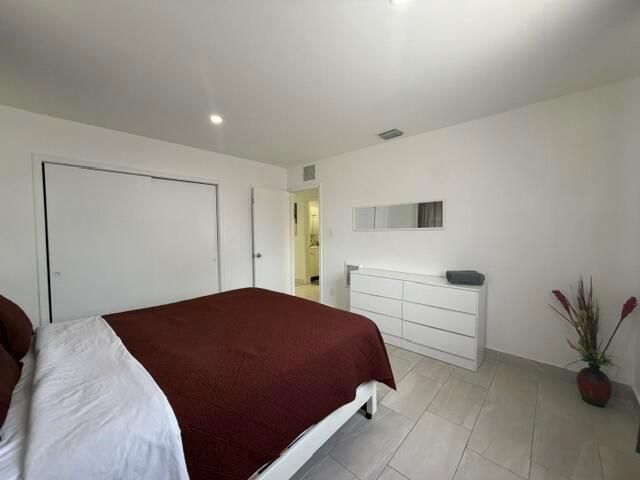 210 NE 5th Avenue, Dania Beach, FL 33004
