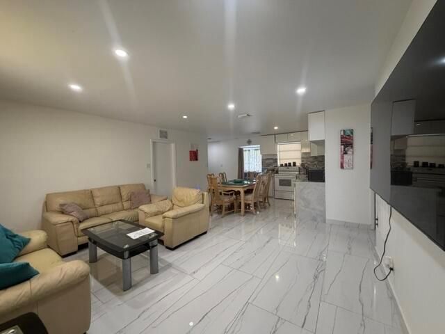 210 NE 5th Avenue, Dania Beach, FL 33004