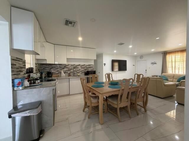 210 NE 5th Avenue, Dania Beach, FL 33004