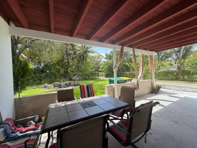 210 NE 5th Avenue, Dania Beach, FL 33004