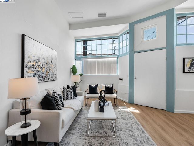 2801 38th Ave, Oakland, CA 94619