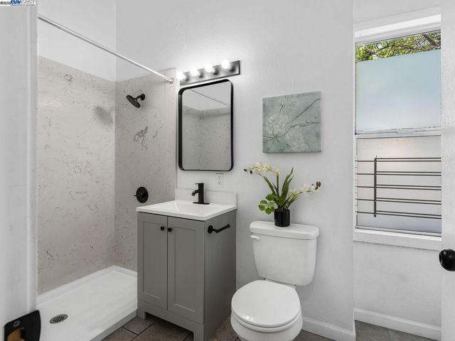 2801 38th Ave, Oakland, CA 94619