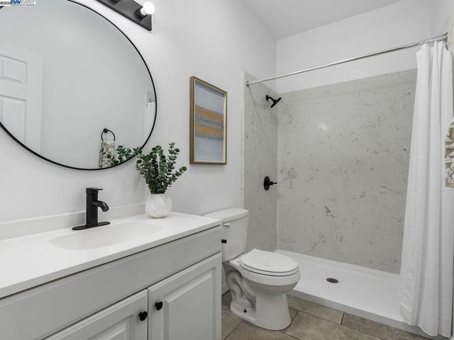 2801 38th Ave, Oakland, CA 94619