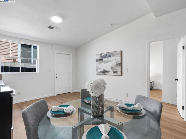 2801 38th Ave, Oakland, CA 94619