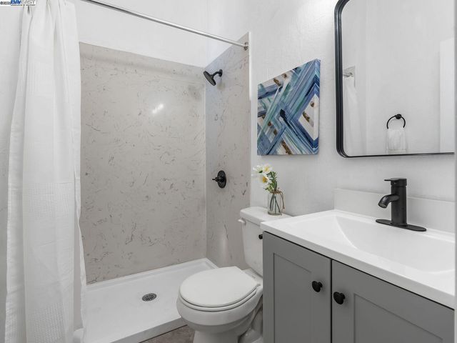 2801 38th Ave, Oakland, CA 94619