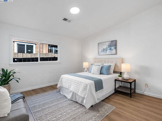 2801 38th Ave, Oakland, CA 94619