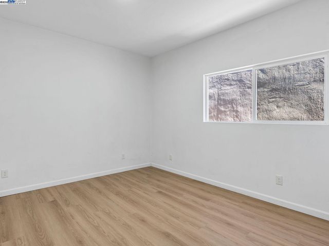 2801 38th Ave, Oakland, CA 94619