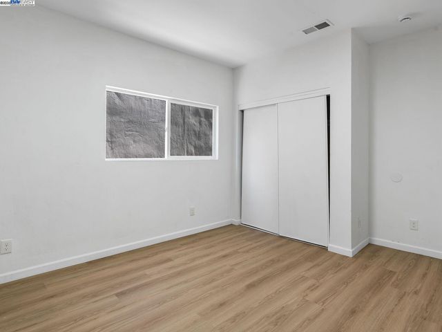 2801 38th Ave, Oakland, CA 94619