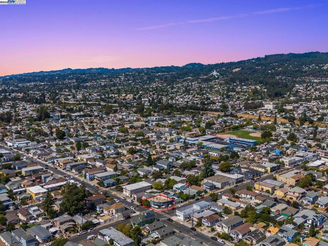 2801 38th Ave, Oakland, CA 94619