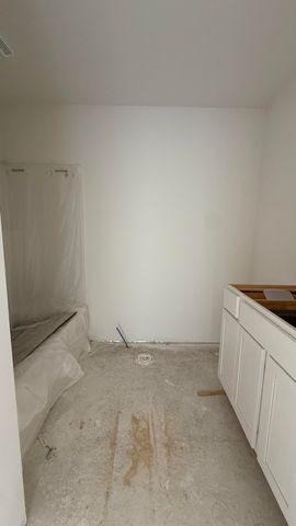 725 W Ironwood Drive, Rossford, OH 43460